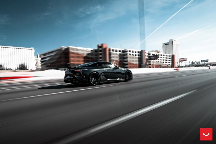  Lexus LC500 Obsidian on Vossen Wheels (HF-2) 2019 года  (фото 19 из 20)